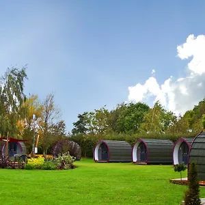  Holiday home Glamping - Holiday & Cycle Stop